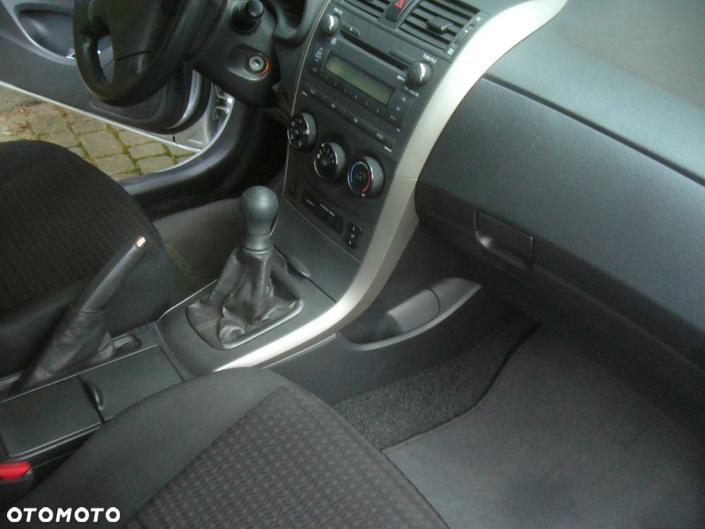 Toyota Corolla 1.4 D-4D Terra - 21