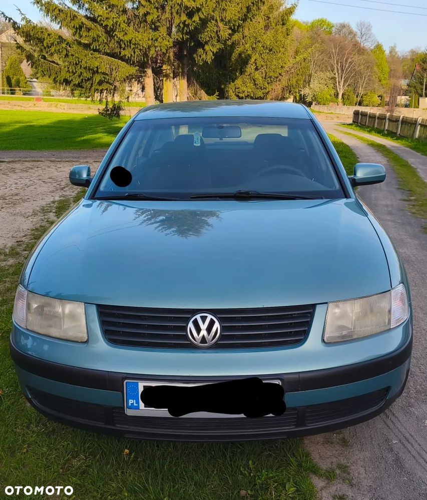 Volkswagen Passat 1.8T - 2