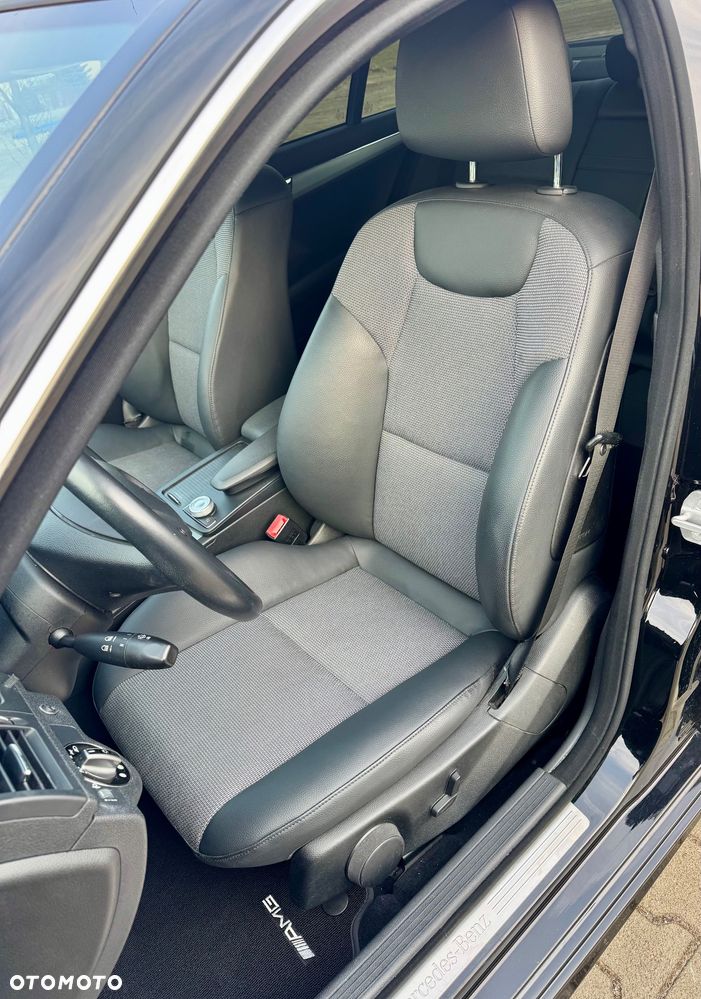 Mercedes-Benz Klasa C 180 BlueEFFICIENCY Avantgarde - 16