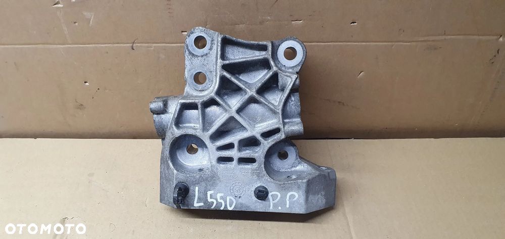 Łapa mocowanie silnika Land Rover Discovery Sport L550 2.0 D GJ32-6030-AA - 1