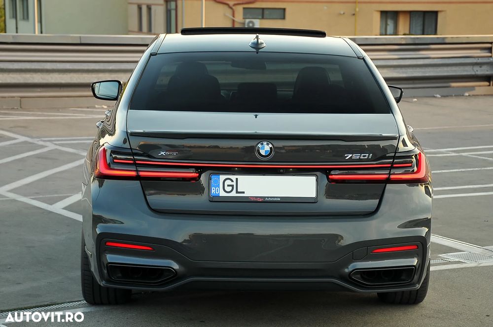 BMW Seria 7 750i xDrive - 11