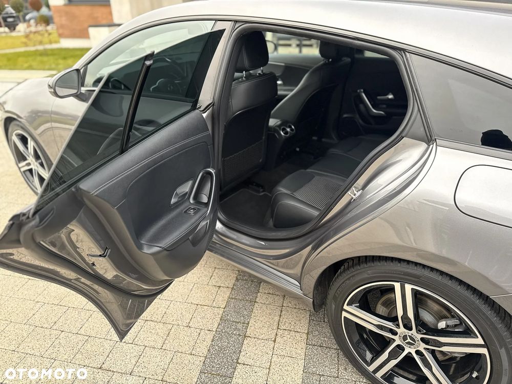 Mercedes-Benz CLA 200 d 8G-DCT Special Edition - 31