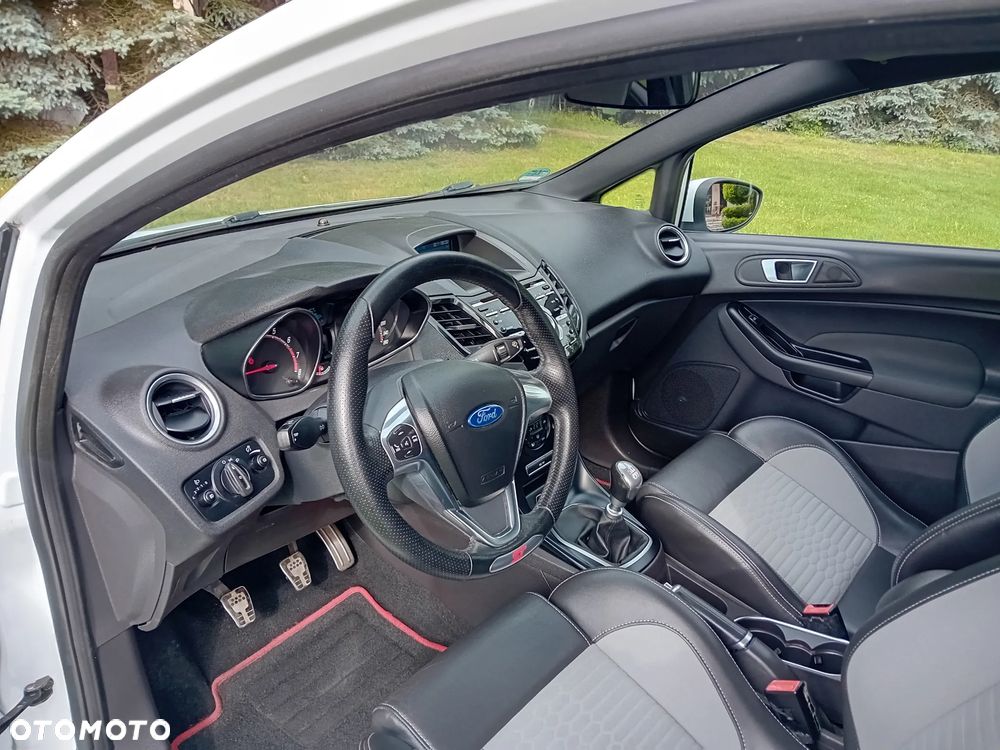 Ford Fiesta 1.6 EcoBoost mit Leder-Sport-Paket ST - 5