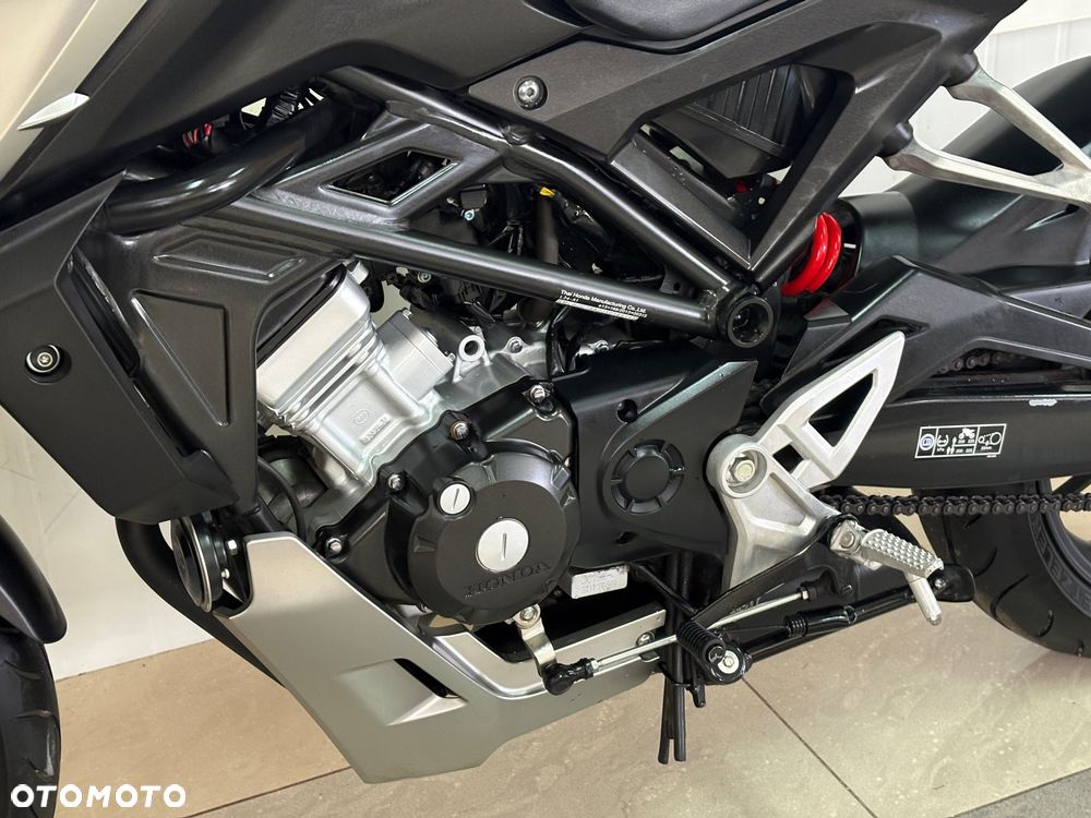 Honda CB - 8