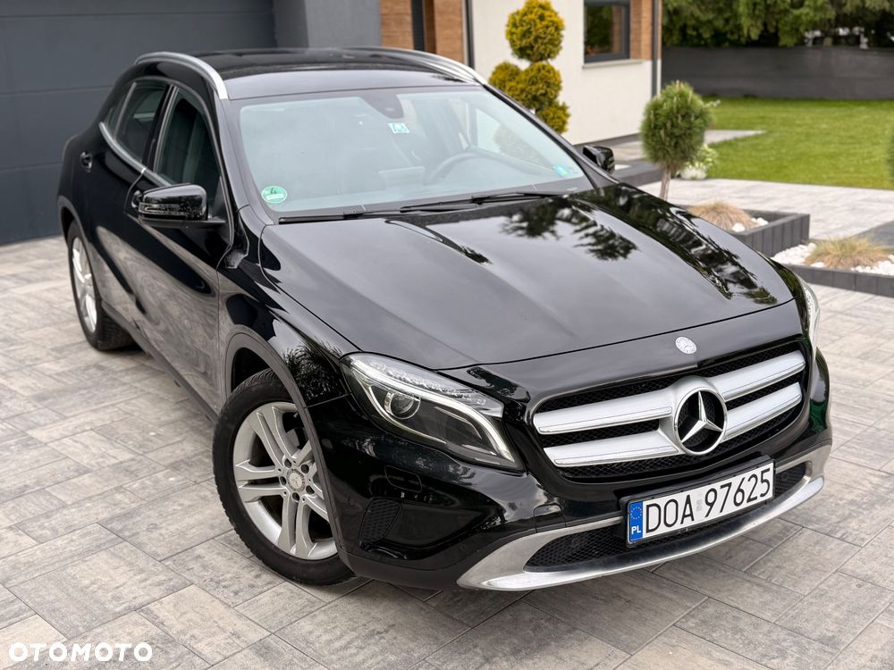 Mercedes-Benz GLA 200 7G-DCT Urban - 2