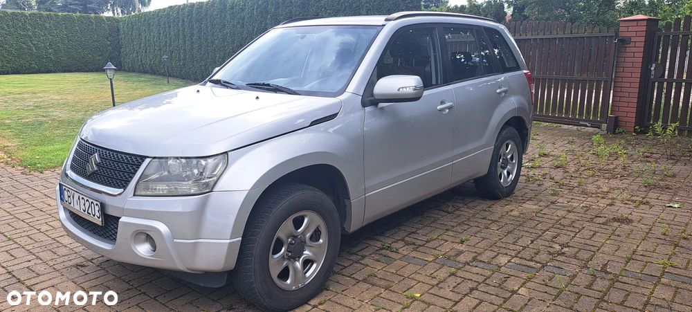Suzuki Grand Vitara 2.0 - 6