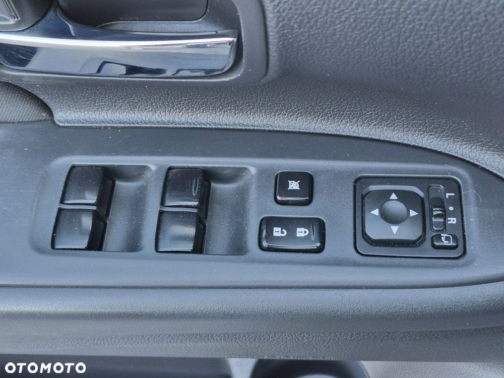 Mitsubishi Outlander - 31