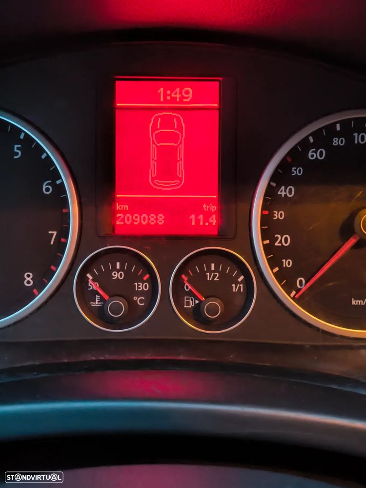 VW Tiguan 1.4 TSI Sport 4Motion - 24