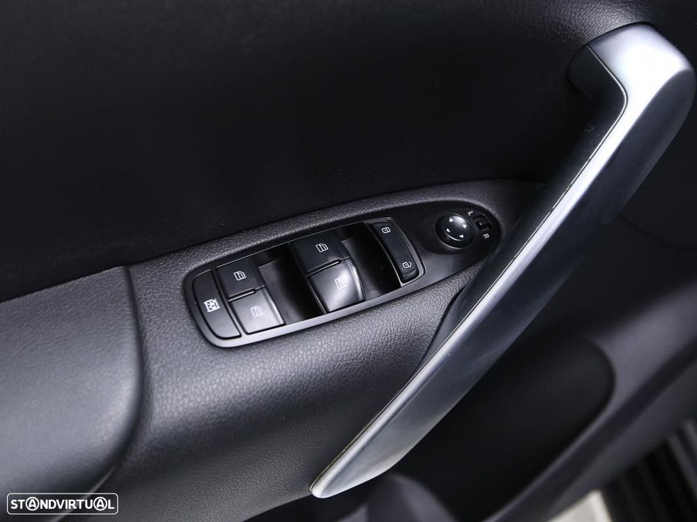 Mercedes-Benz X 350 Aut. POWER - 30