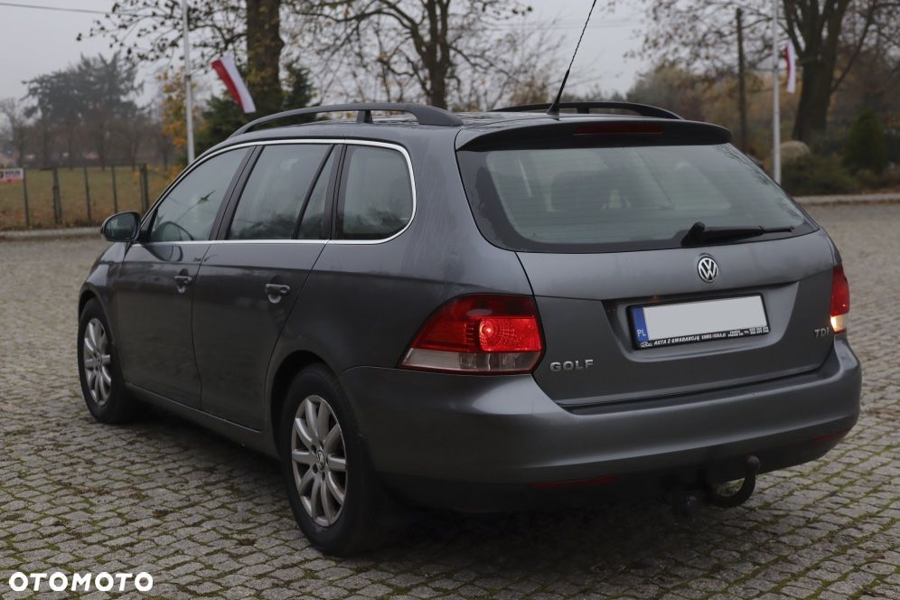Volkswagen Golf - 5