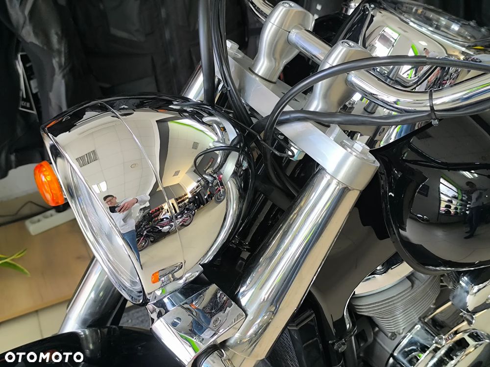 Suzuki Intruder - 28