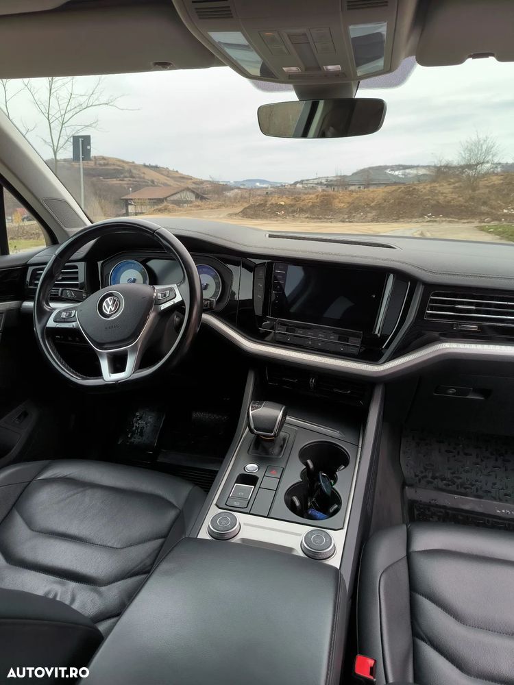 Volkswagen Touareg - 5