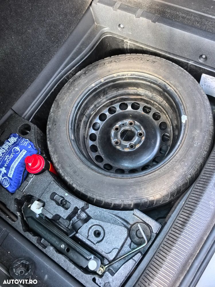 Volkswagen Passat - 12