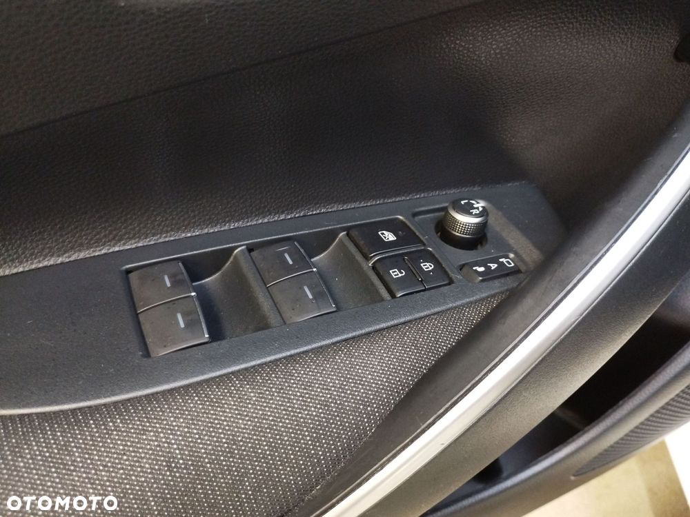 Toyota Corolla 1.8 Hybrid Style - 14