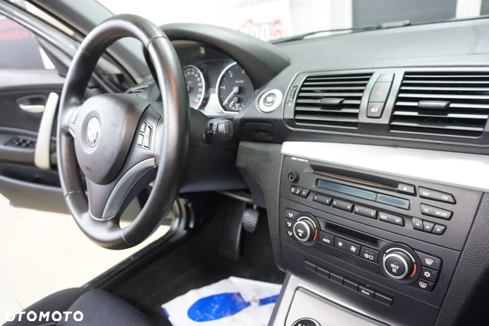BMW Seria 1 120d DPF - 17