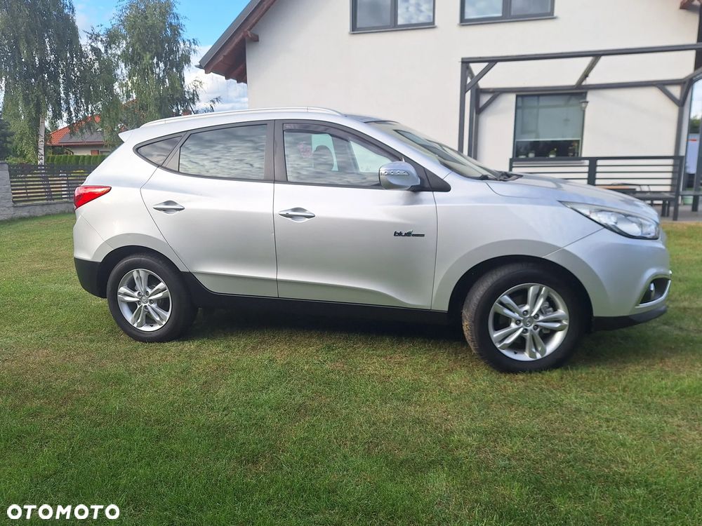 Hyundai ix35 1.7 CRDi 2WD blue Finale Silver - 11