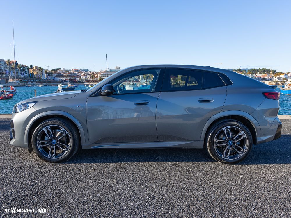 BMW iX2 eDrive20 Pack Desportivo M - 5
