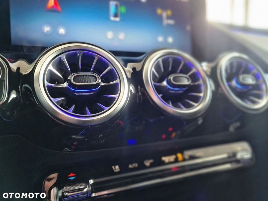 Mercedes-Benz GLA 220 mHEV 4-Matic AMG Line 8G-DCT - 10