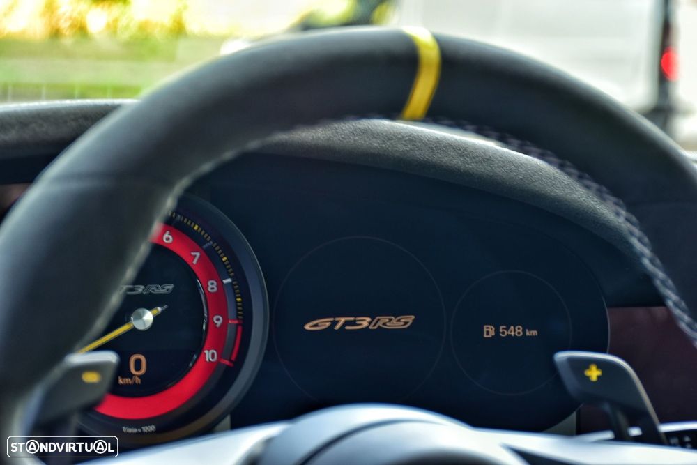 Porsche 911 (992) - 10