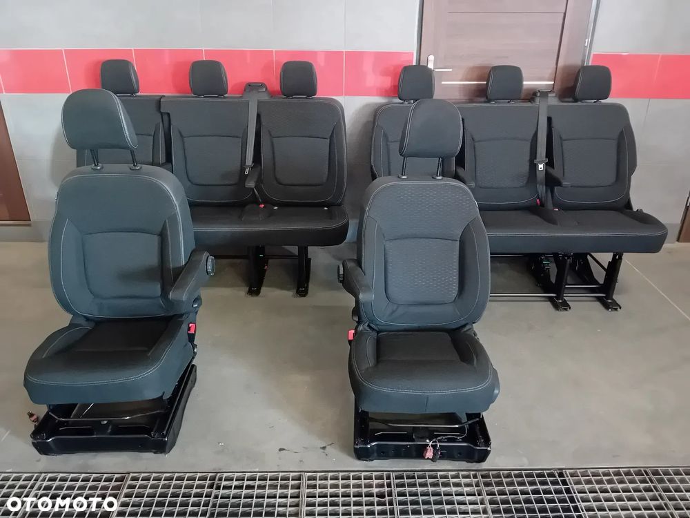 komplet foteli środek Renault Trafic III long Vivaro B 2018 sufit pasy głośniki - 1