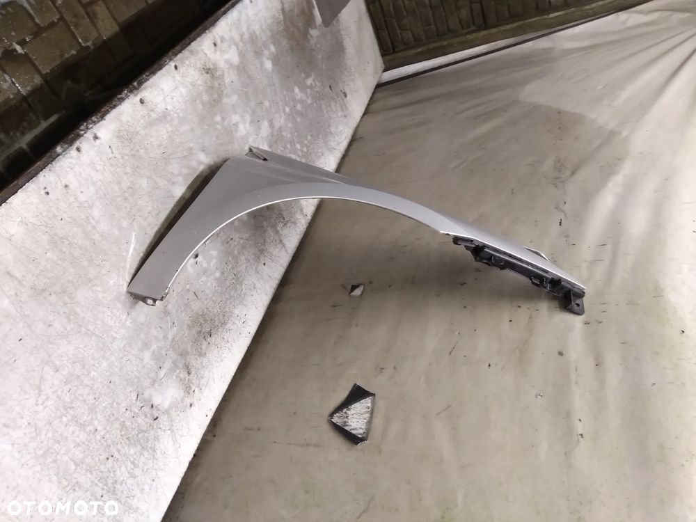 RENAULT LAGUNA III 3 BŁOTNIK PRZEDNI PRZOD PRAWY TED69 SREBRNY - 3