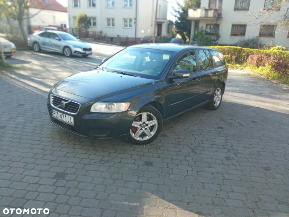 Volvo V50 - 1