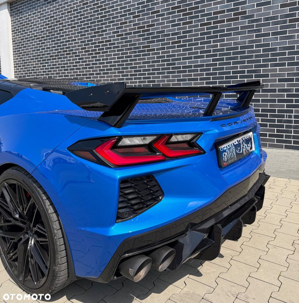 Chevrolet Corvette - 11