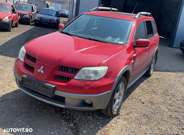 mitsubishi outlander 1 2004 motor 20 benzina 4G64 bara capota airbag far usa roti jante anvelope R17 cutie transfer  grup diferențial central sau spate