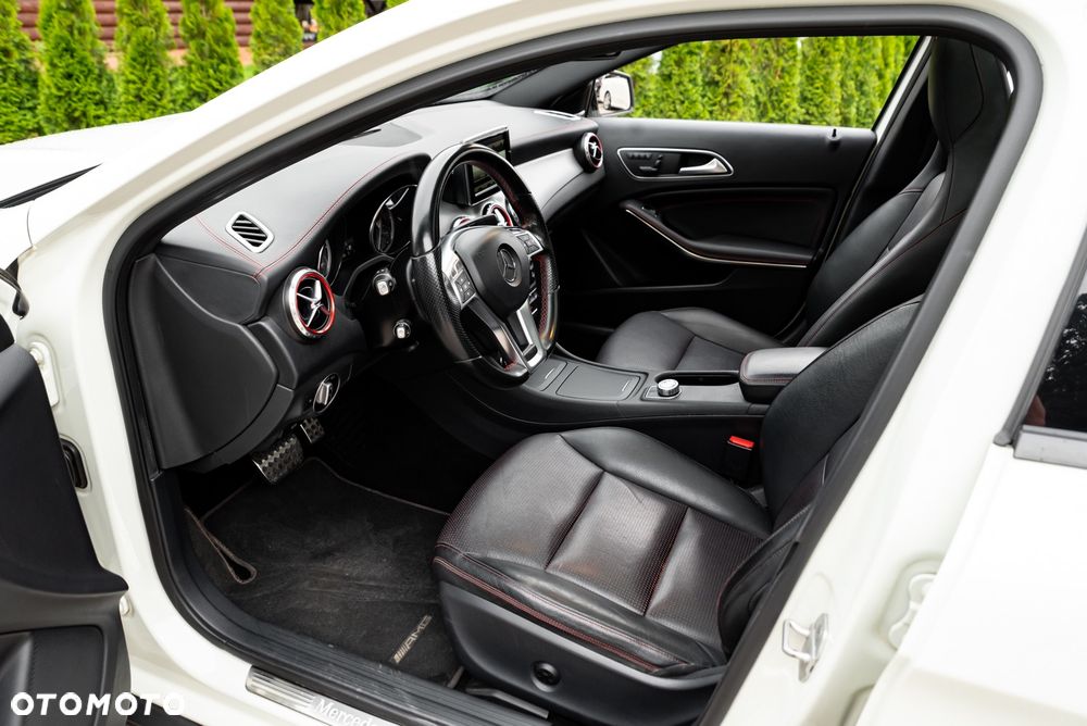 Mercedes-Benz GLA 250 4-Matic - 17