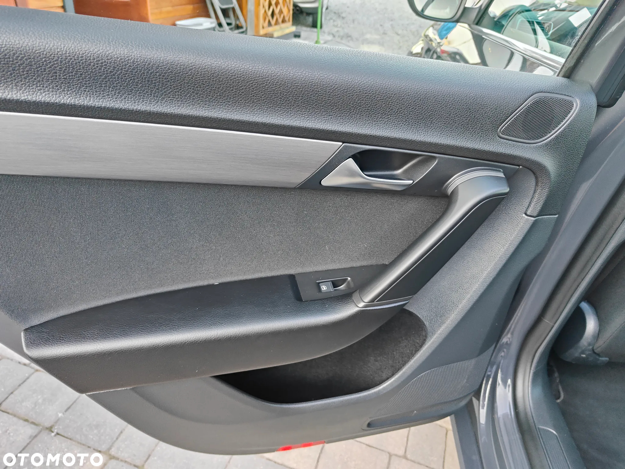 Volkswagen Passat 2.0 TDI Highline DSG - 25