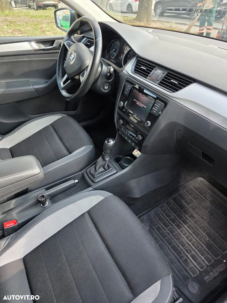 Skoda RAPID Spaceback 1.4 TSI DSG Style - 9