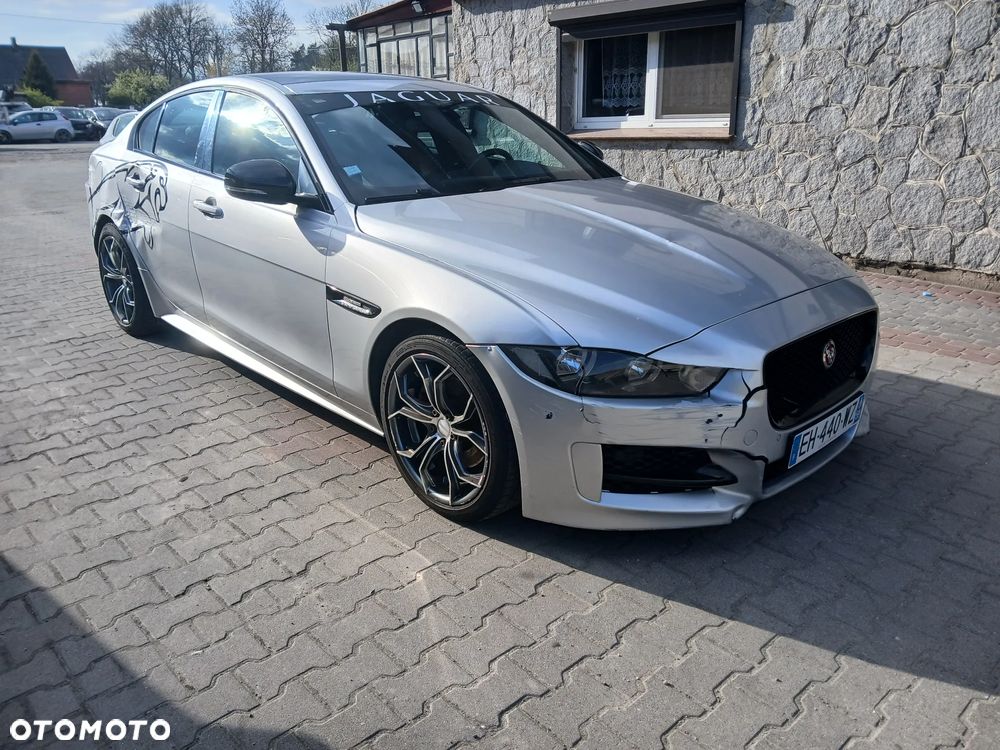Jaguar XE 20d R-Sport Ingenium Edition - 2
