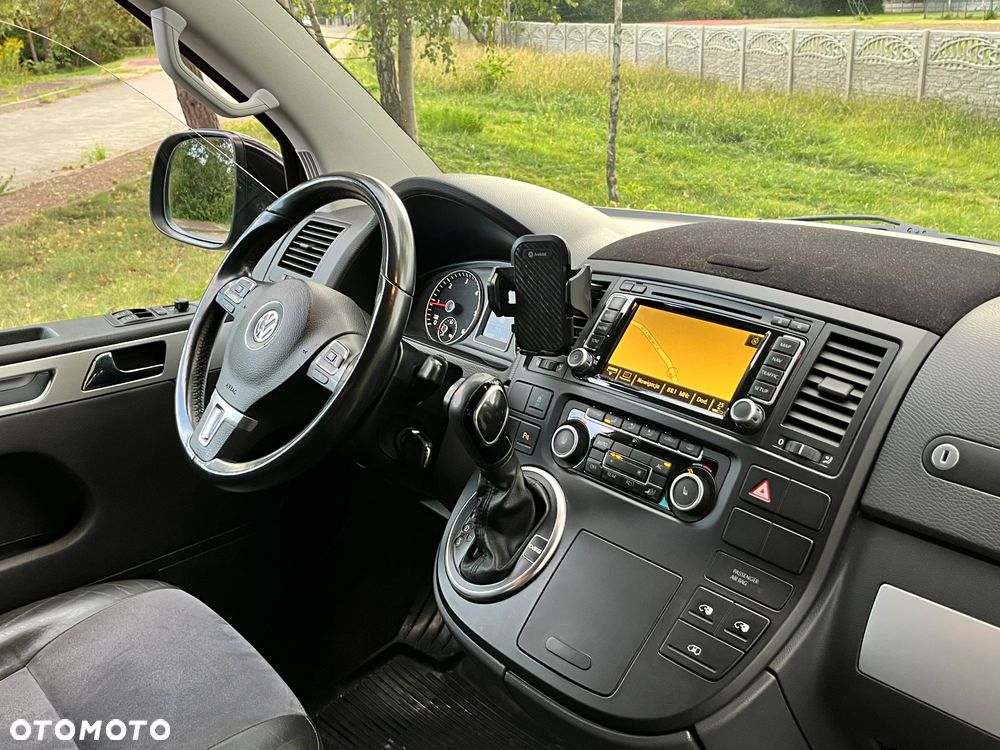 Volkswagen Multivan - 38