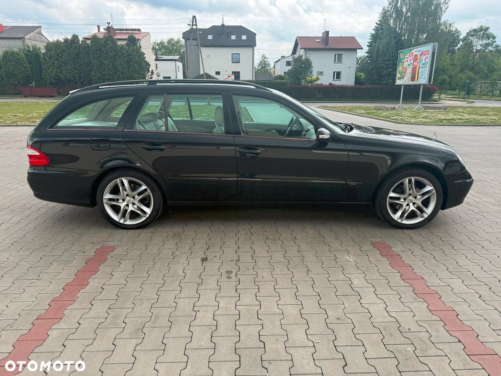 Mercedes-Benz Klasa E 240 4-Matic T Classic - 5