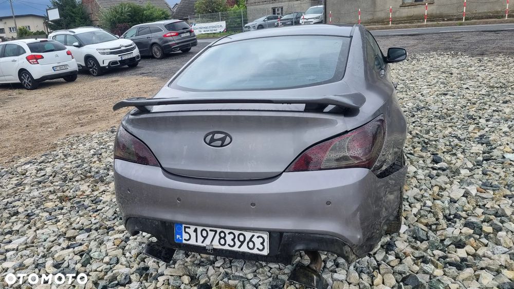 Hyundai Genesis - 15