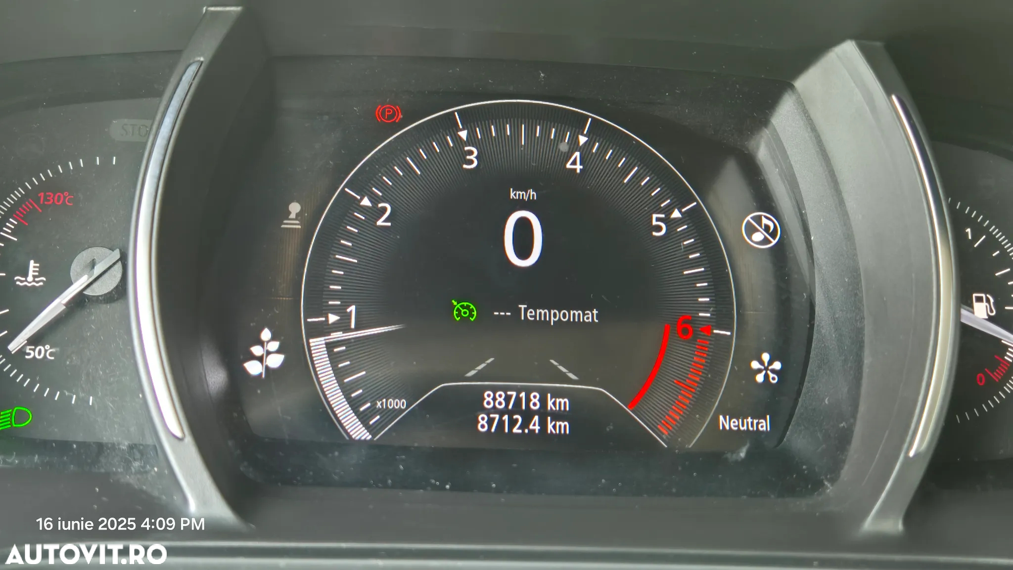 Renault Megane TCE 140 Techno - 7