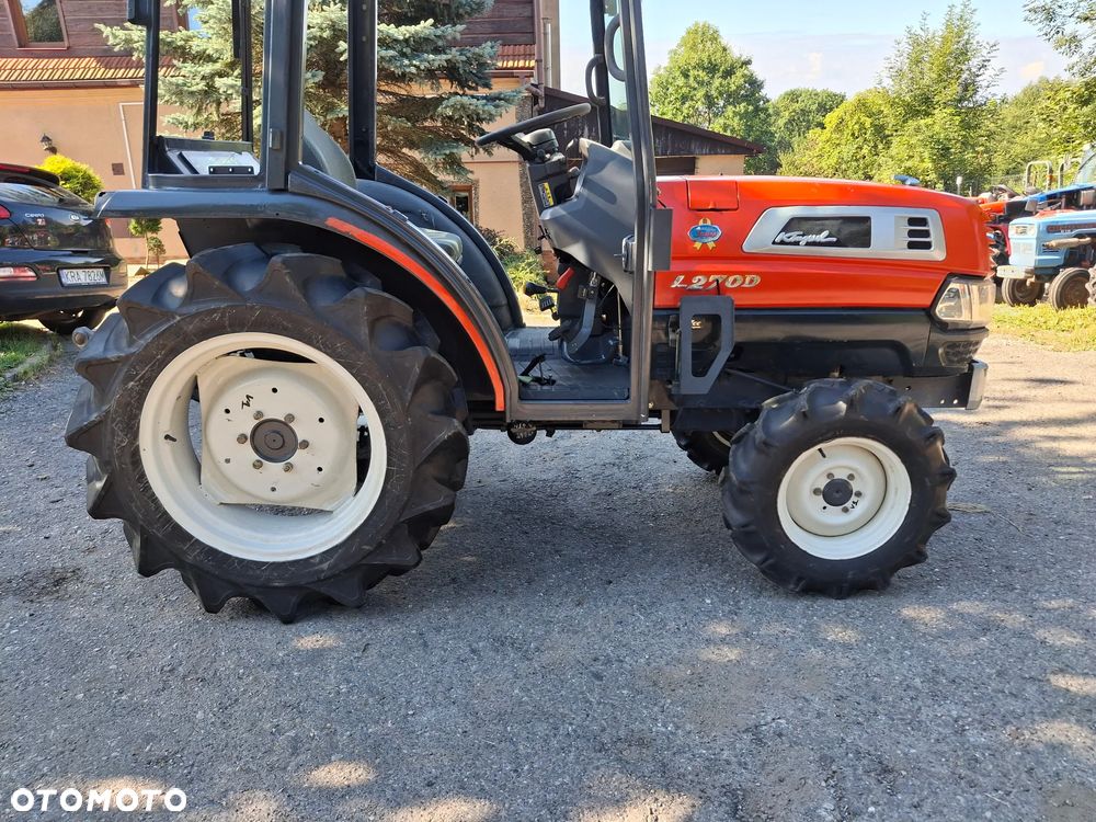 Kubota L270D
