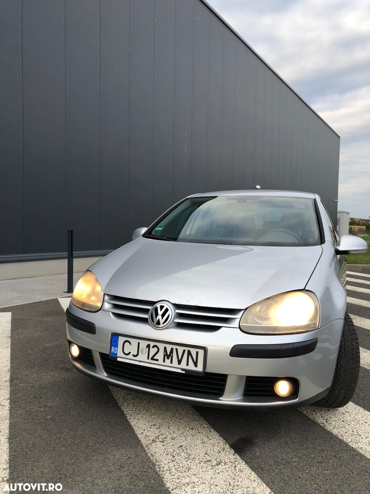 Volkswagen Golf - 17