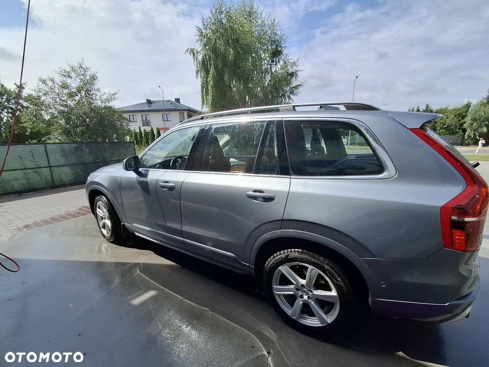 Volvo XC 90 - 7