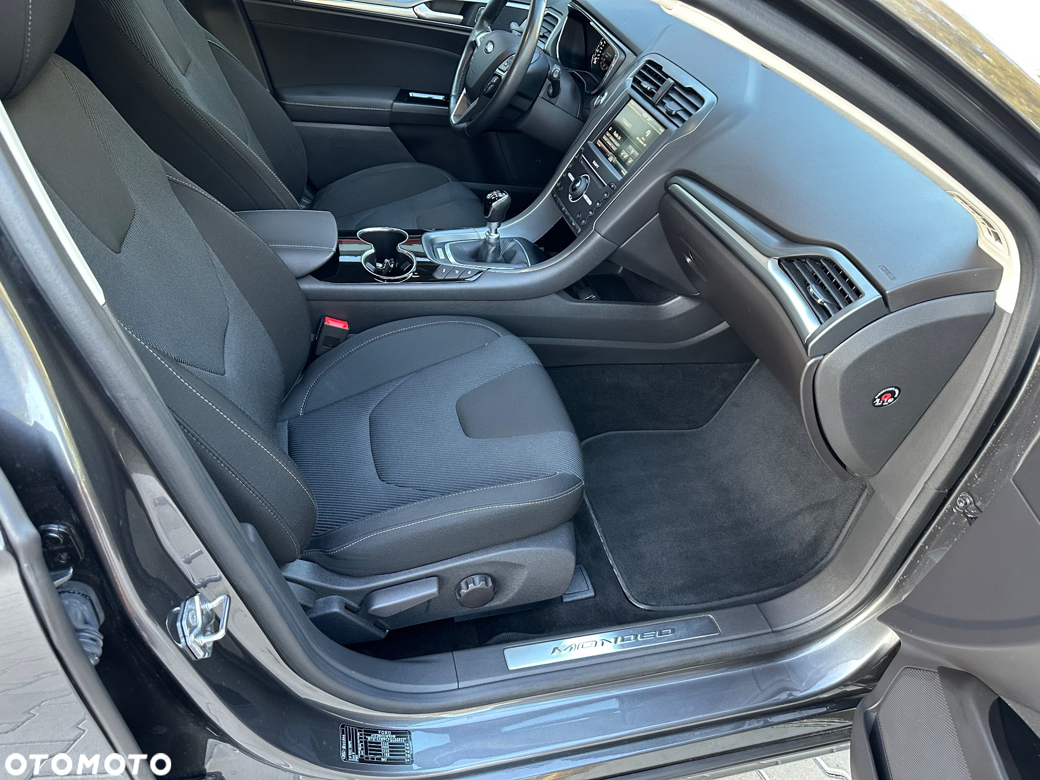 Ford Mondeo 2.0 EcoBlue Titanium - 27