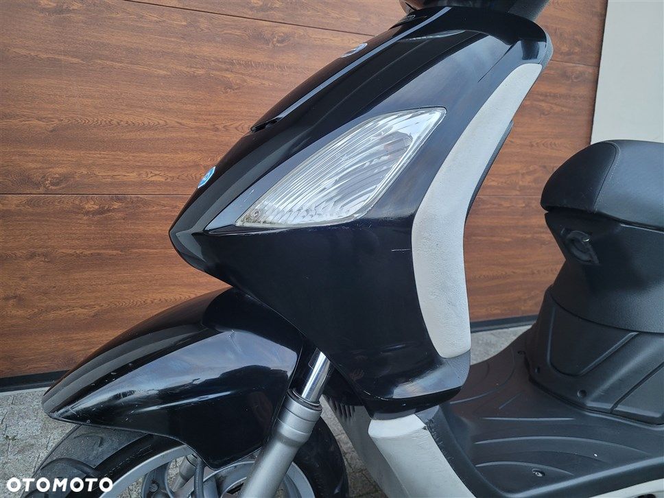 Piaggio FLY - 4