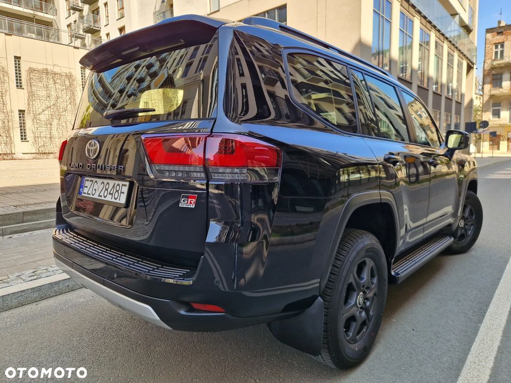 Toyota Land Cruiser - 8