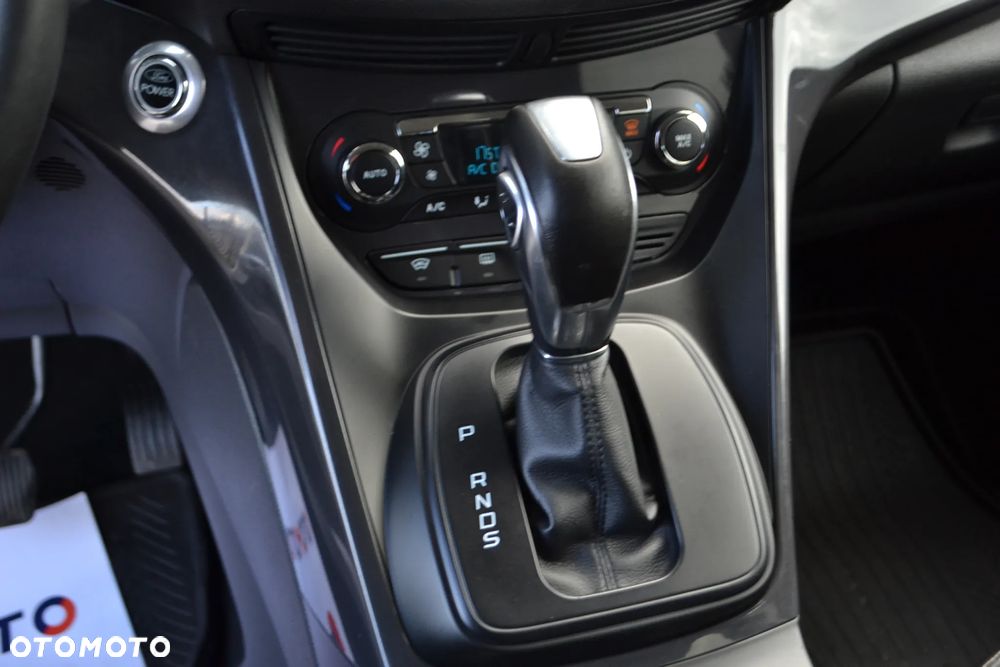 Ford Kuga - 25