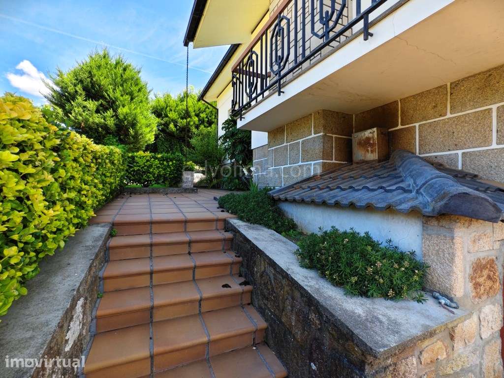 Moradia para venda próxima do centro da Vila de Melgaço - Grande imagem: 4/29