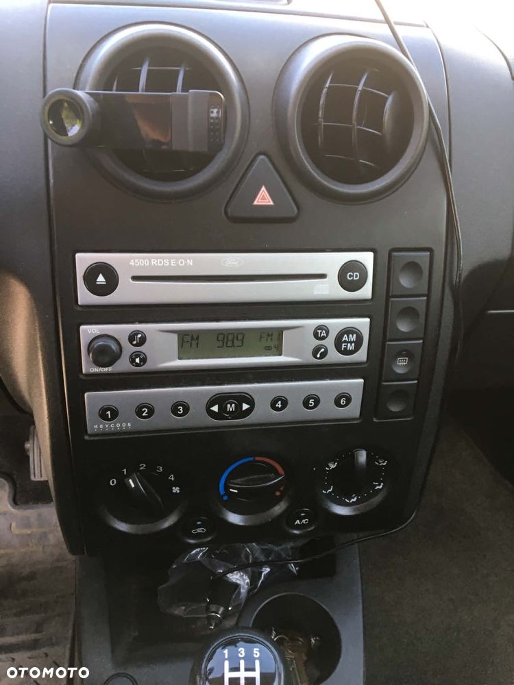 Ford Fusion 1.4 + - 6