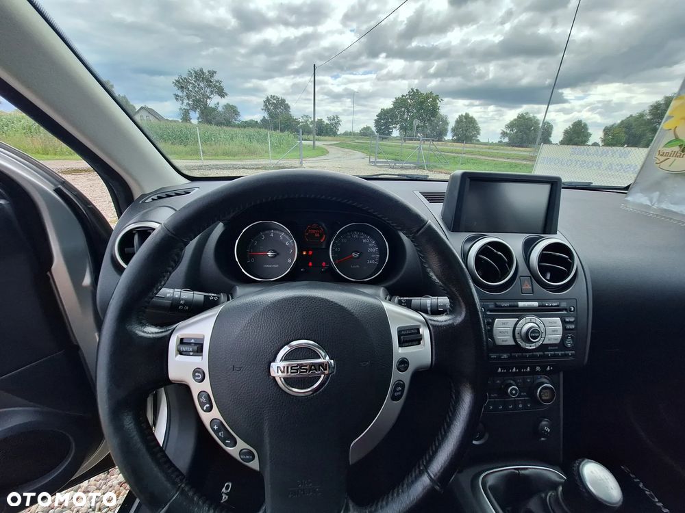Nissan Qashqai 2.0 4 x 4 tekna - 15