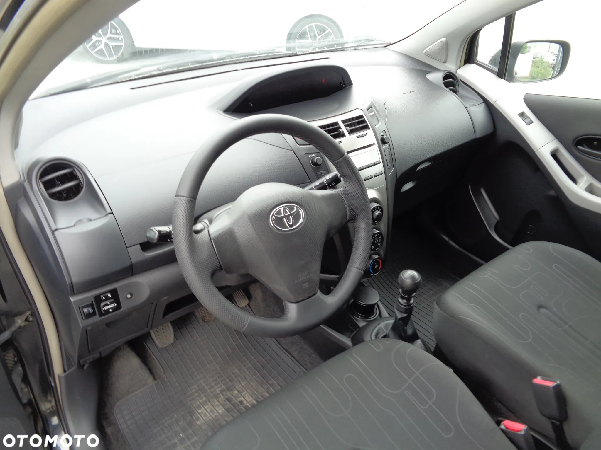 Toyota Yaris 1.33 Luna - 13