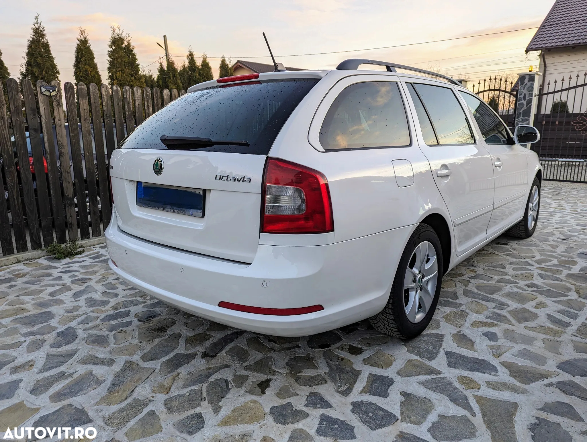 Skoda Octavia 2.0 TDI Elegance - 4