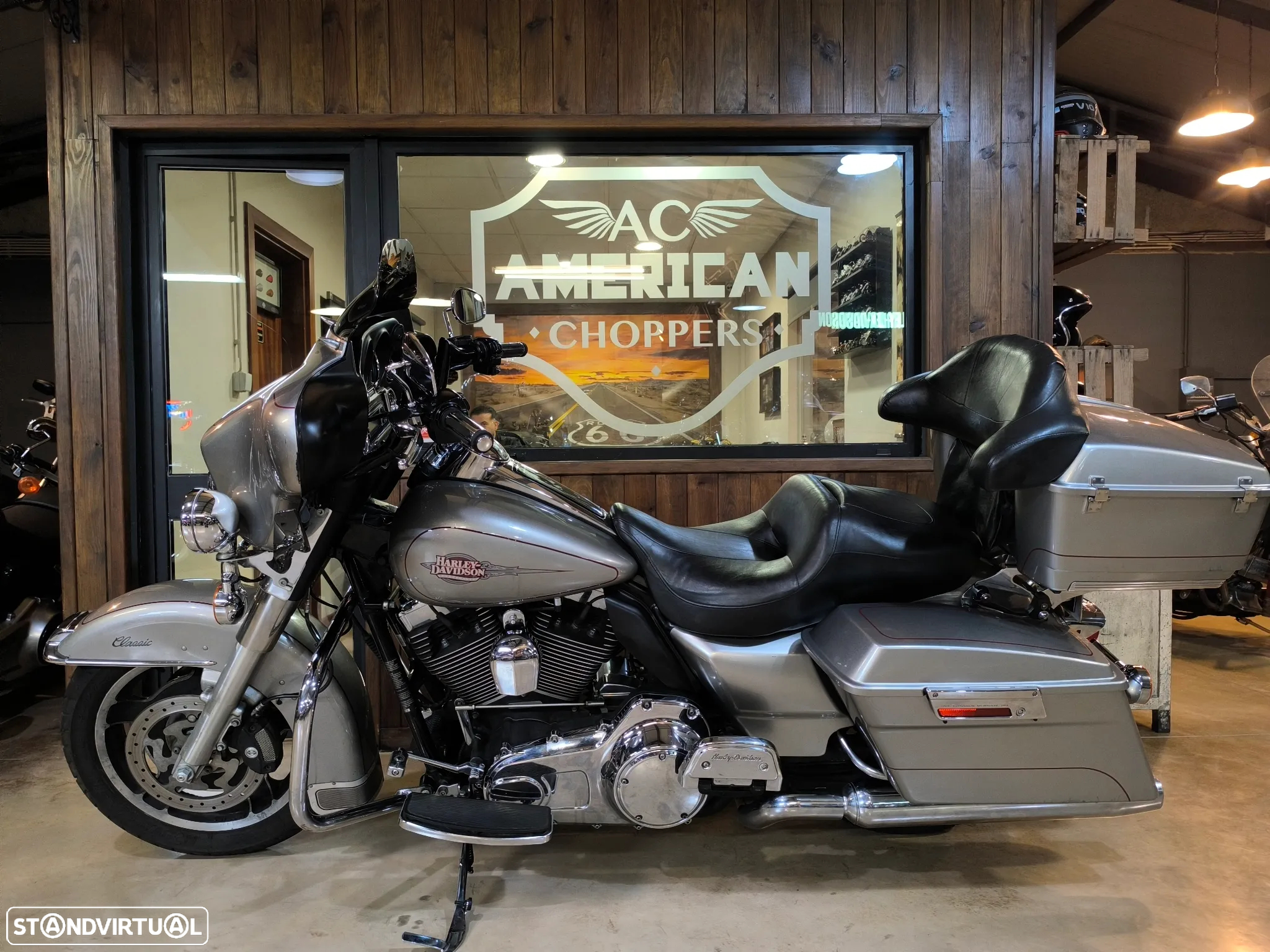 Harley-Davidson FLHTC ELECTRA GLIDE CLASSIC - 13