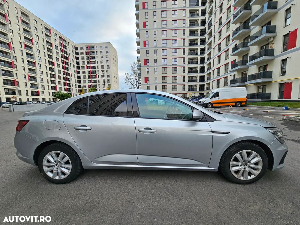 Renault Megane TCE 140 Equilibre - 4